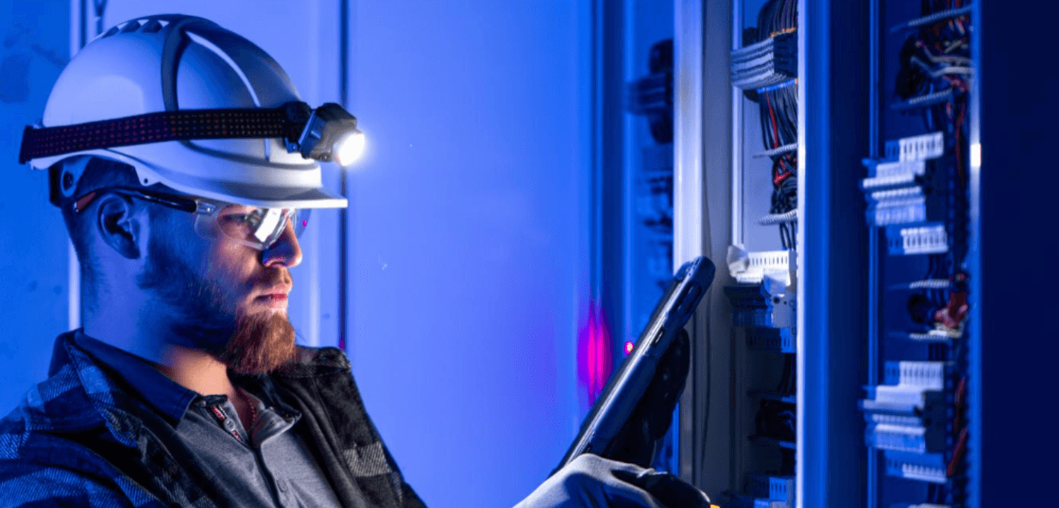UEE30820 Certificate III in Electrotechnology Electrician 
